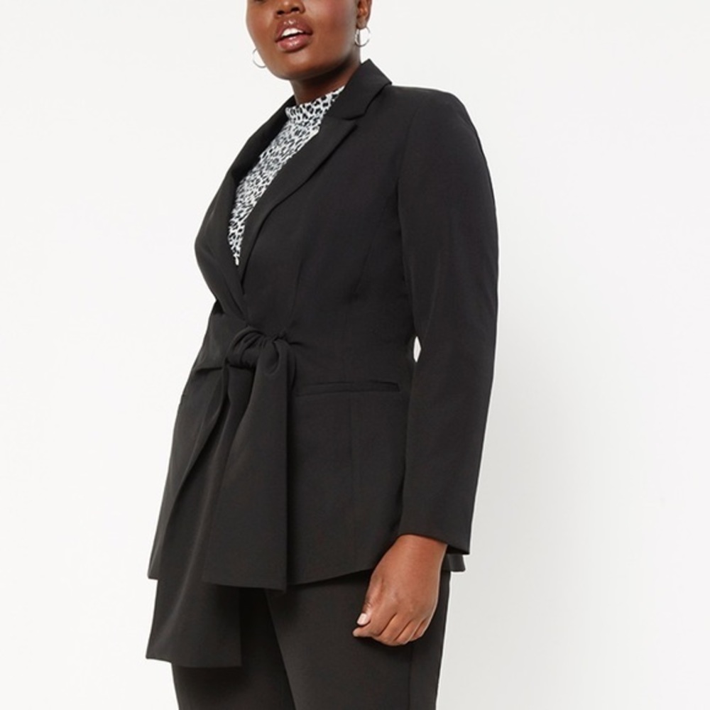 Eloquii Venice self tie black crepe blazer